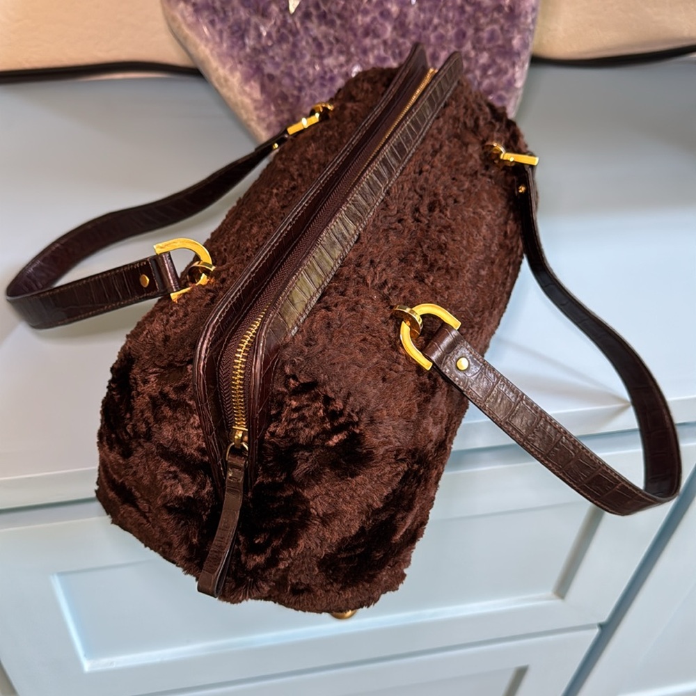Kate Spades Vintage Doctors Faux Fur Elegant Brown Handle Bag.